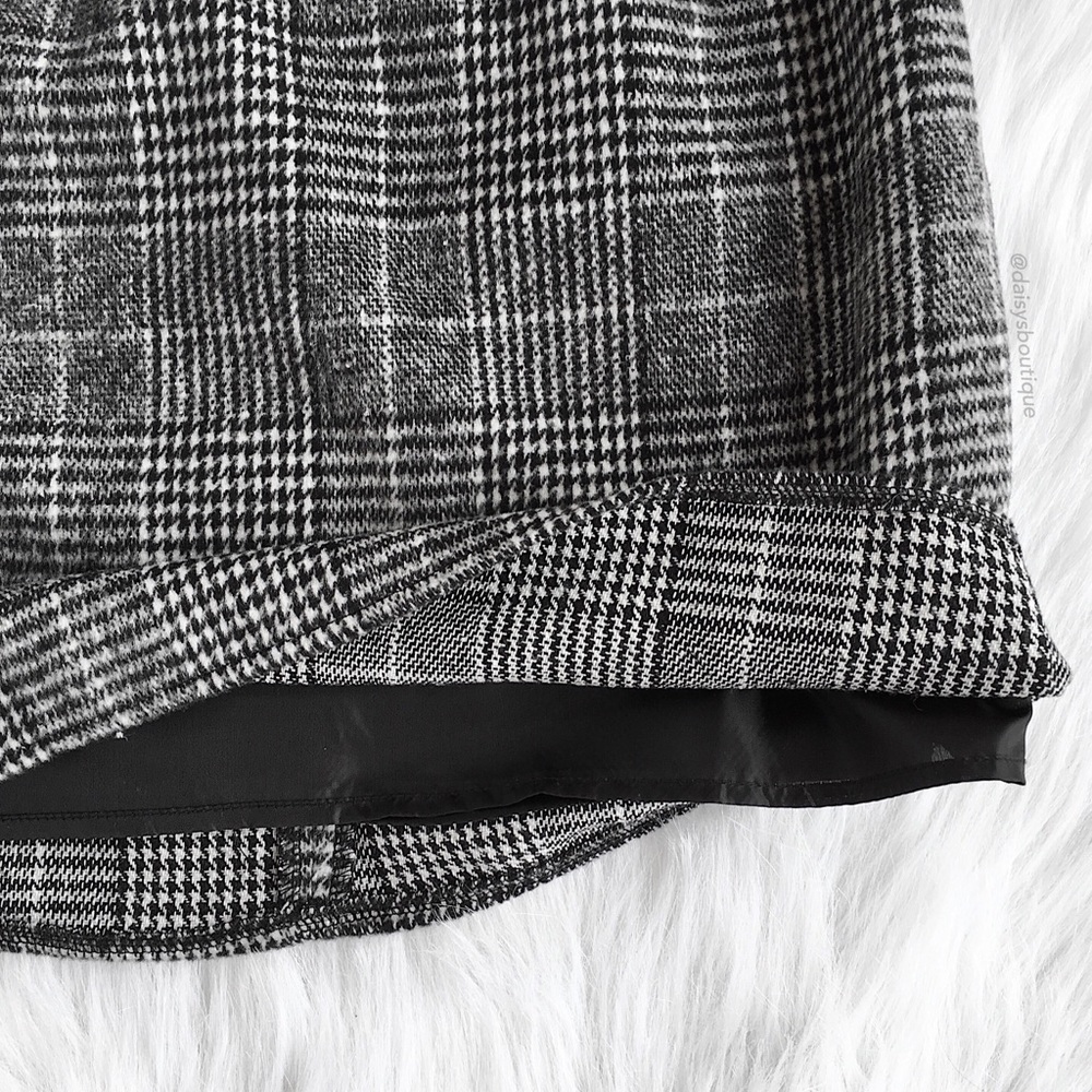 ❤️SALE❤️ gray plaid bodycon mini skirt - Picture 2 of 5